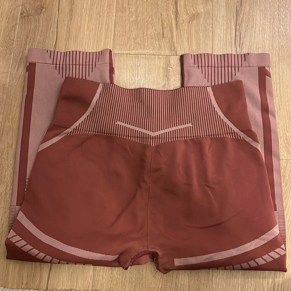 Gymshark Seamless Leggings - Picture 3 of 4